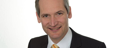 [Translate to Englisch:] Prof. Dr. Thomas Zwick